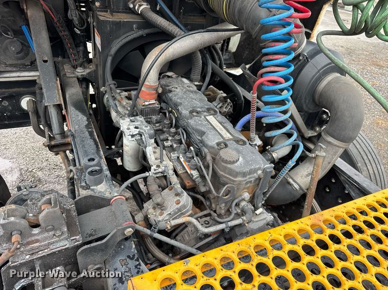 image for item DH9870 2011 Kalmar Ottawa 4x2 yard truck