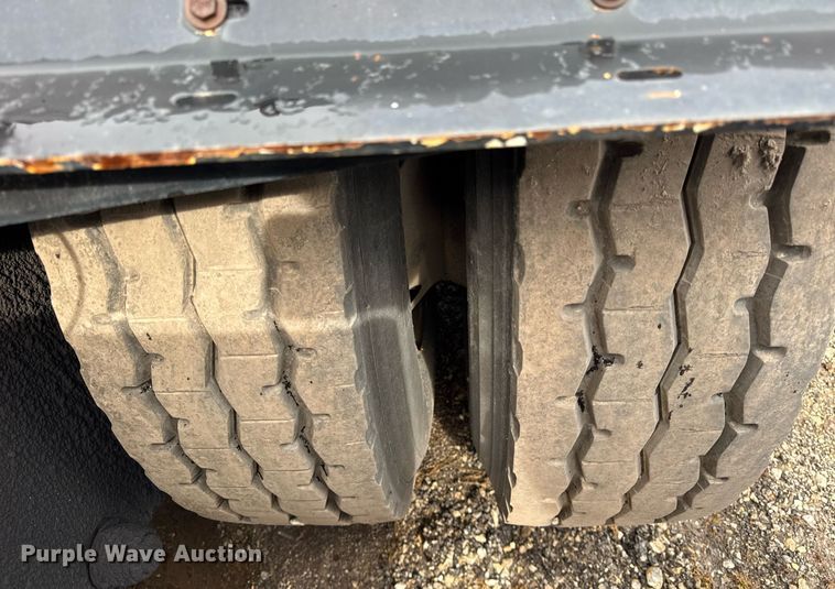 image for item DH9870 2011 Kalmar Ottawa 4x2 yard truck