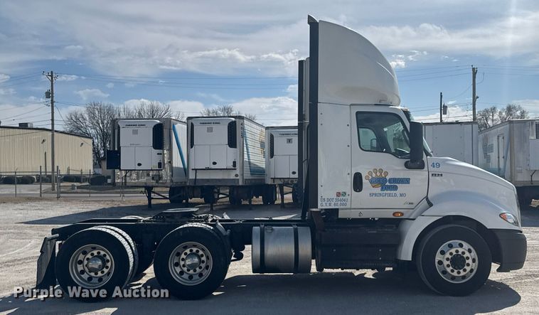 image for item DO0649 2019 International RH613 semi truck