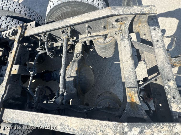 image for item DO0649 2019 International RH613 semi truck