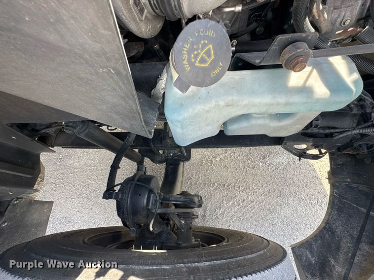 image for item DO0649 2019 International RH613 semi truck