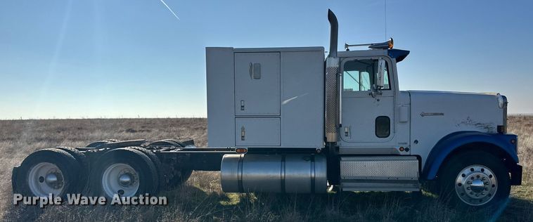 image for item DP6101 1987 International semi truck