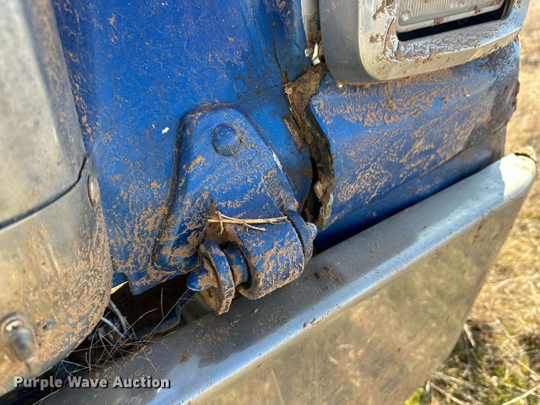 image for item DP6101 1987 International semi truck