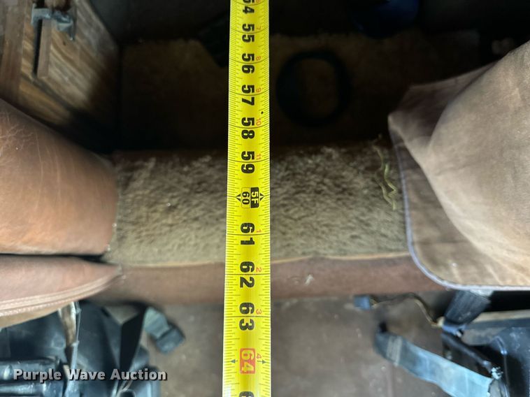 image for item DP6101 1987 International semi truck