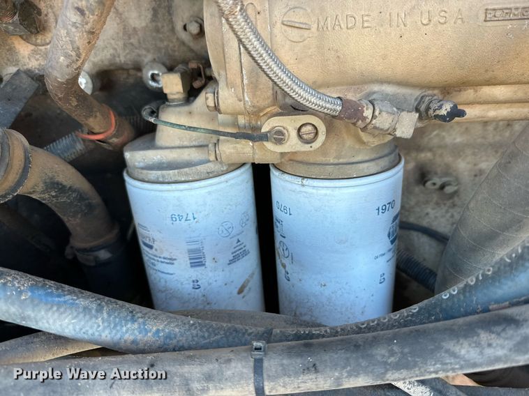 image for item DP6101 1987 International semi truck