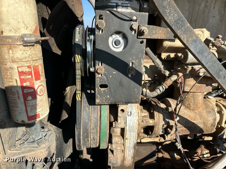 image for item DP6101 1987 International semi truck