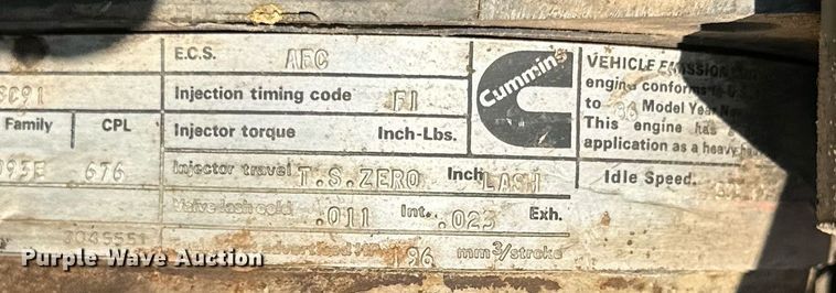 image for item DP6101 1987 International semi truck