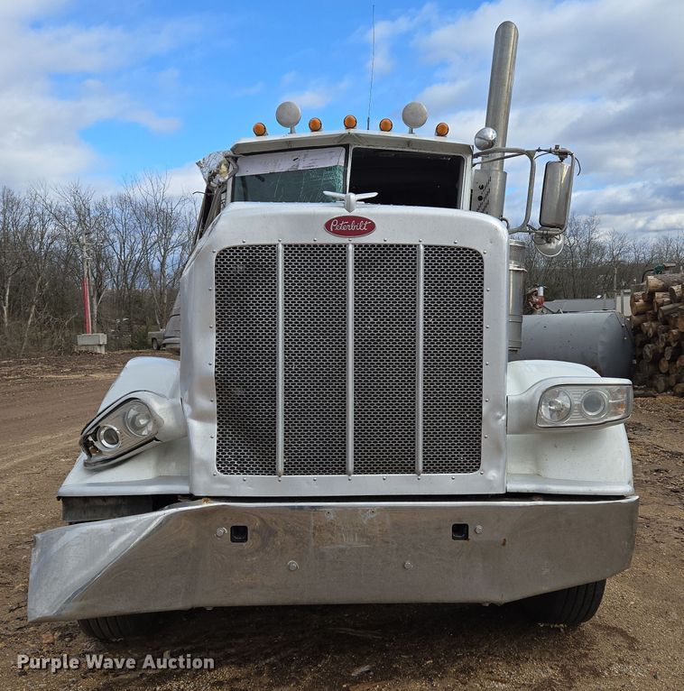 image for item DP6204 2017 Peterbilt MX-13 semi truck