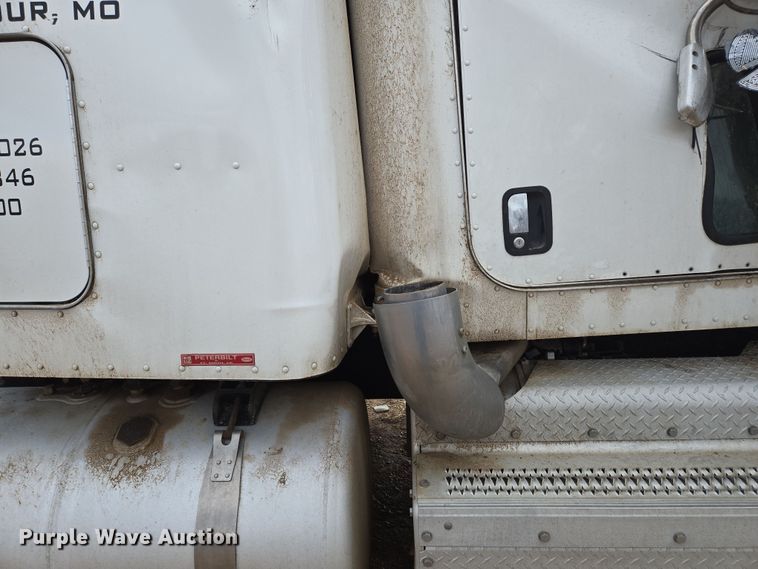 image for item DP6204 2017 Peterbilt MX-13 semi truck