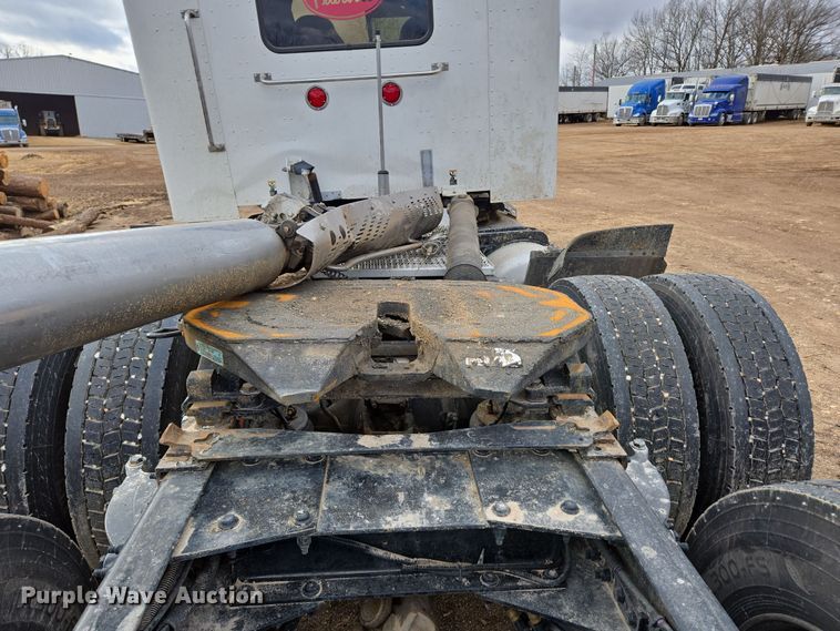 image for item DP6204 2017 Peterbilt MX-13 semi truck