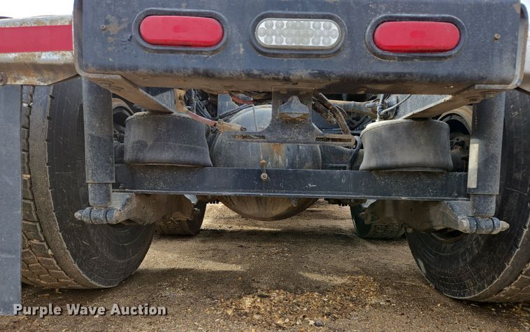 image for item DP6204 2017 Peterbilt MX-13 semi truck