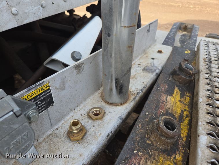 image for item DP6204 2017 Peterbilt MX-13 semi truck