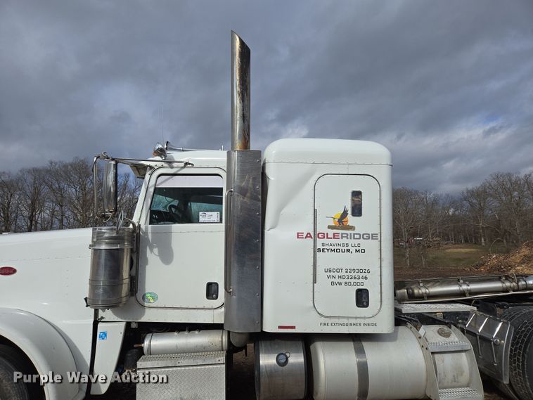 image for item DP6204 2017 Peterbilt MX-13 semi truck