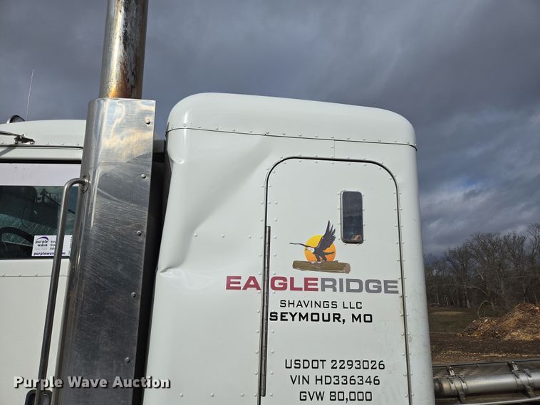 image for item DP6204 2017 Peterbilt MX-13 semi truck