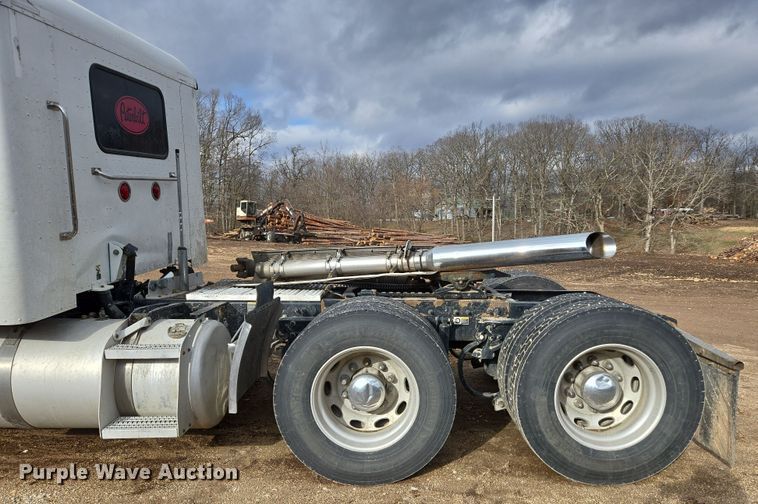 image for item DP6204 2017 Peterbilt MX-13 semi truck