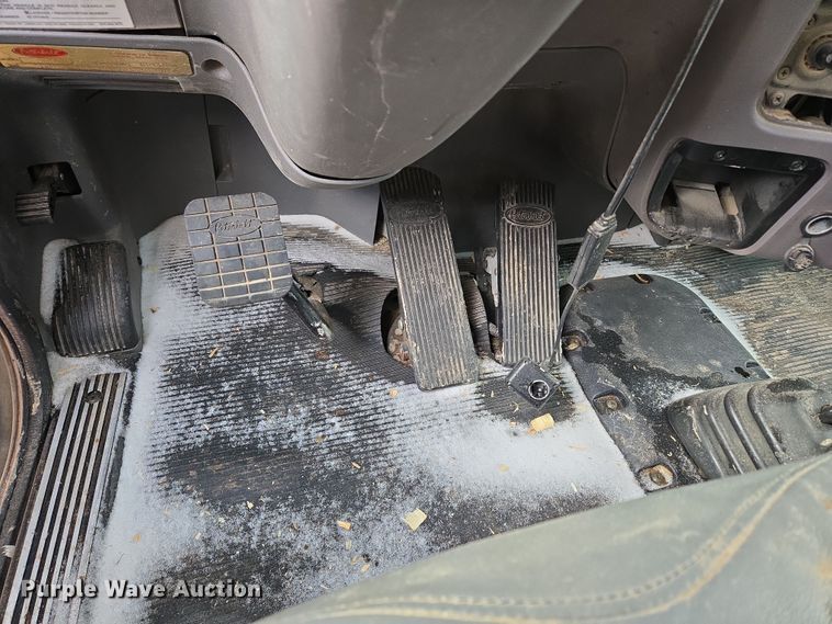 image for item DP6204 2017 Peterbilt MX-13 semi truck