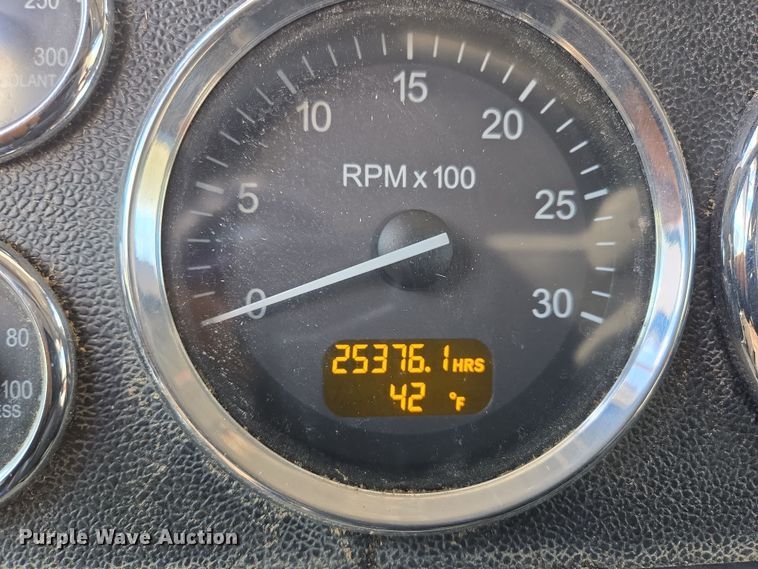 image for item DP6204 2017 Peterbilt MX-13 semi truck