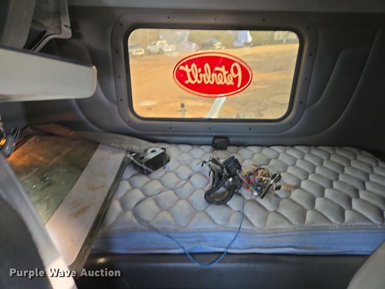 image for item DP6204 2017 Peterbilt MX-13 semi truck