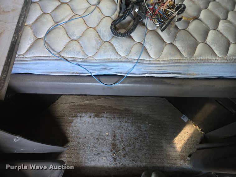 image for item DP6204 2017 Peterbilt MX-13 semi truck