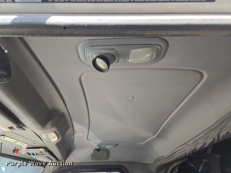 image for item DP6204 2017 Peterbilt MX-13 semi truck