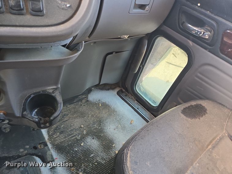 image for item DP6204 2017 Peterbilt MX-13 semi truck