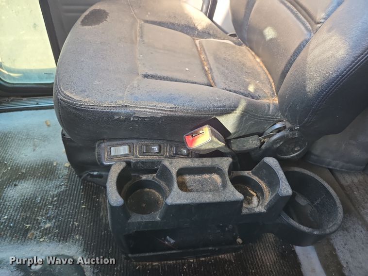 image for item DP6204 2017 Peterbilt MX-13 semi truck