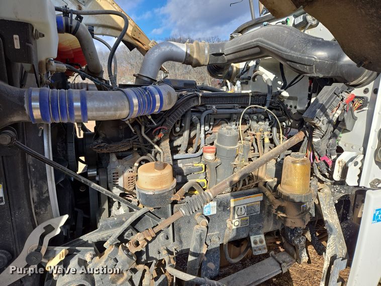 image for item DP6204 2017 Peterbilt MX-13 semi truck