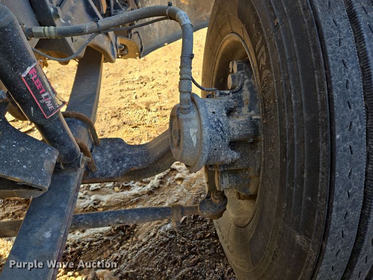 image for item DP6204 2017 Peterbilt MX-13 semi truck