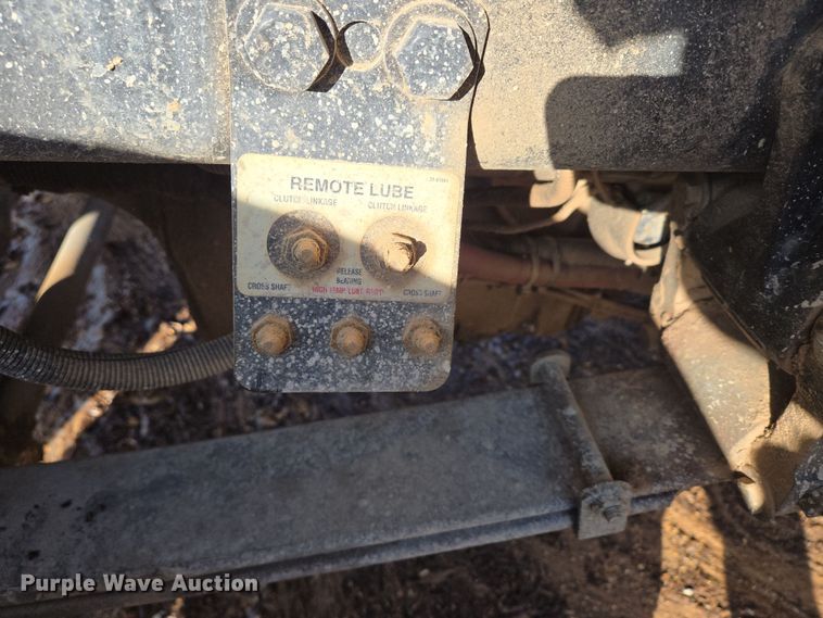 image for item DP6204 2017 Peterbilt MX-13 semi truck