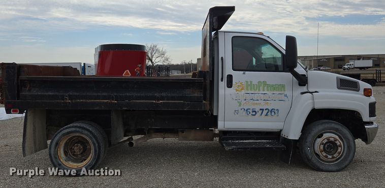 image for item DS5290 2003 Chevrolet C4500 dump truck