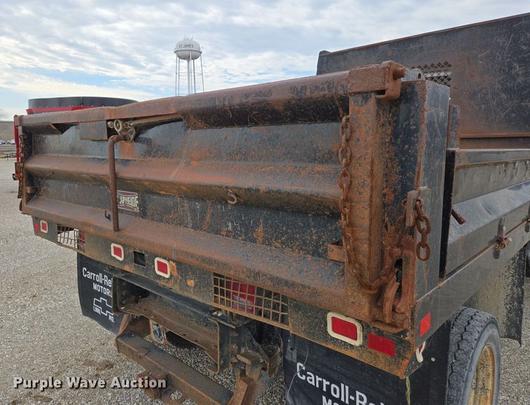 image for item DS5290 2003 Chevrolet C4500 dump truck