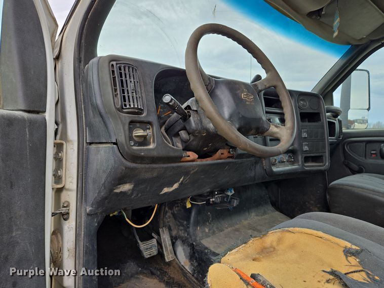 image for item DS5290 2003 Chevrolet C4500 dump truck