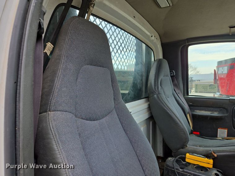 image for item DS5290 2003 Chevrolet C4500 dump truck