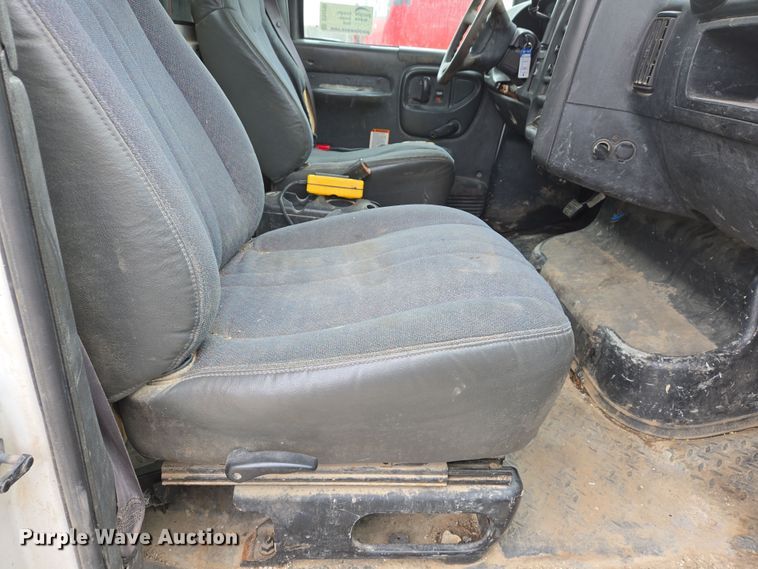 image for item DS5290 2003 Chevrolet C4500 dump truck