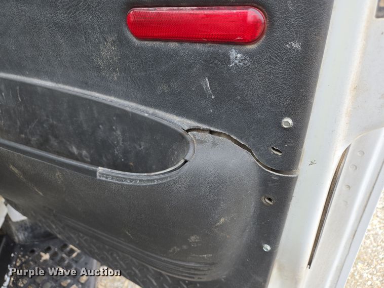 image for item DS5290 2003 Chevrolet C4500 dump truck