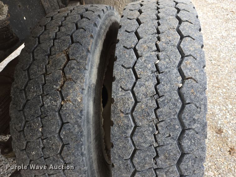 image for item DS5290 2003 Chevrolet C4500 dump truck