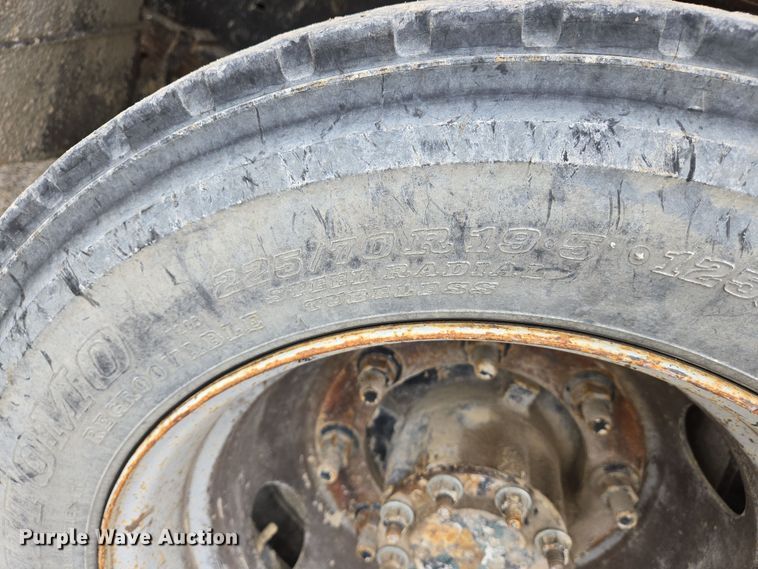 image for item DS5290 2003 Chevrolet C4500 dump truck