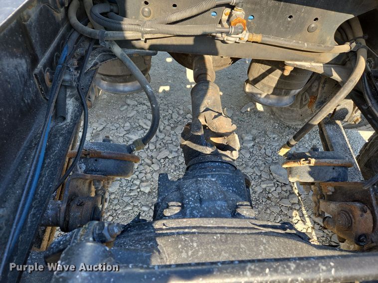 image for item DS5294 2011 Freightliner Columbia semi truck