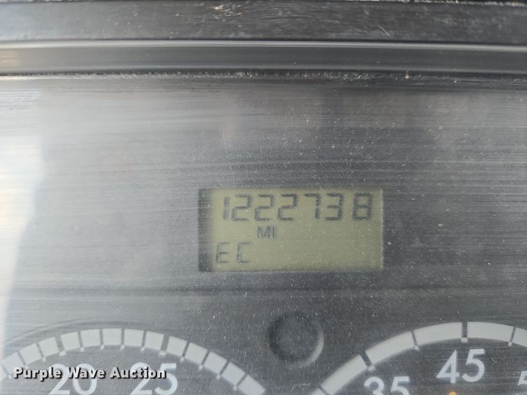 image for item DS5294 2011 Freightliner Columbia semi truck