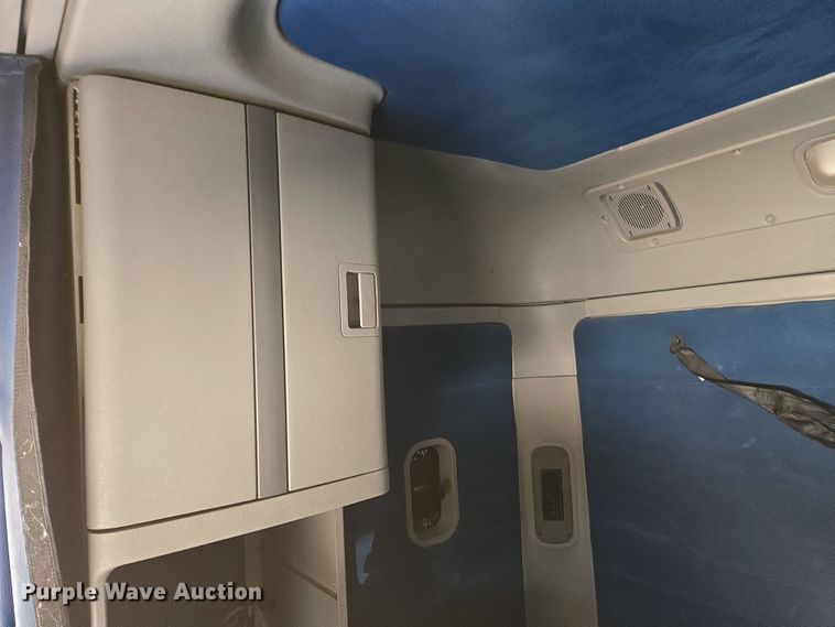 image for item DS5294 2011 Freightliner Columbia semi truck