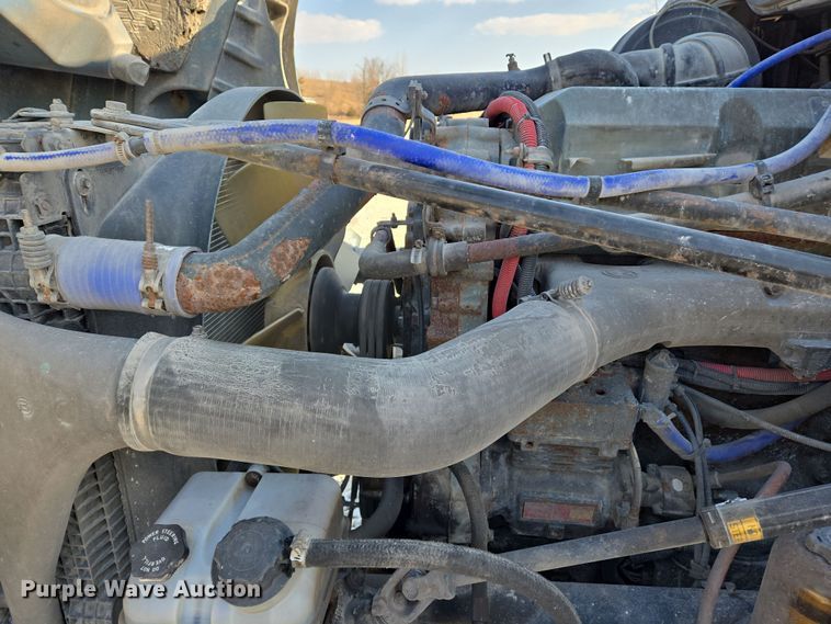 image for item DS5294 2011 Freightliner Columbia semi truck