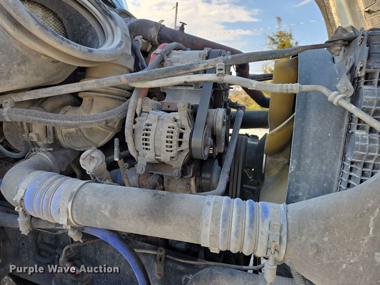 image for item DS5294 2011 Freightliner Columbia semi truck