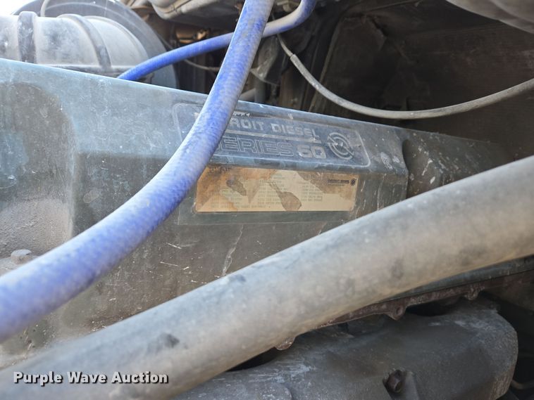 image for item DS5294 2011 Freightliner Columbia semi truck