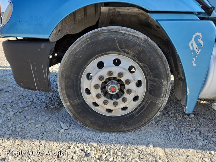 image for item DS5294 2011 Freightliner Columbia semi truck