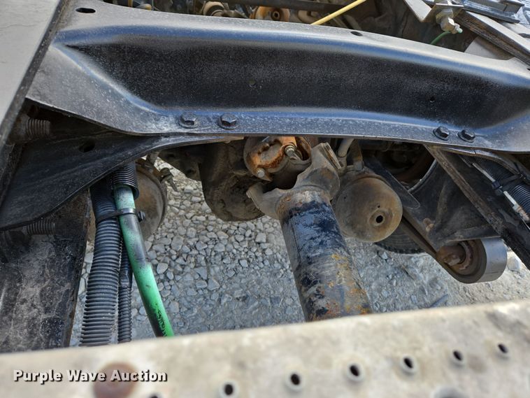 image for item DS5295 2002 Freightliner Columbia semi truck