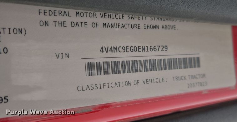 image for item DT7056 2014 Volvo VNM semi truck