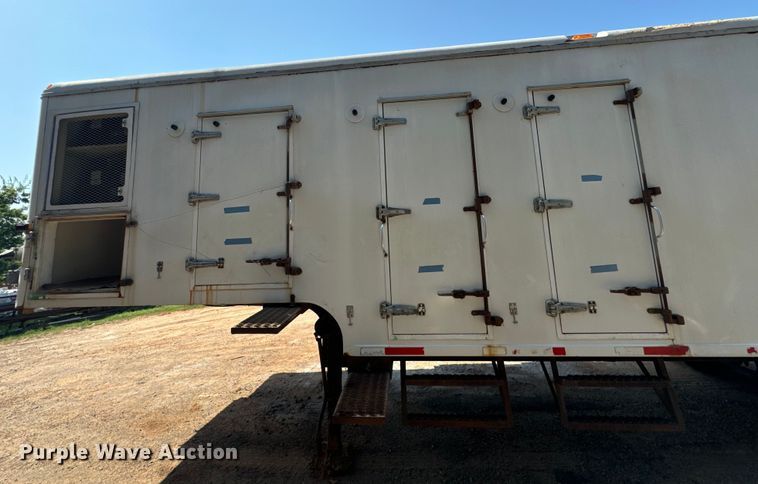 image for item DU3020 2005 Clark  CDCT-2005 refrigerated van trailer