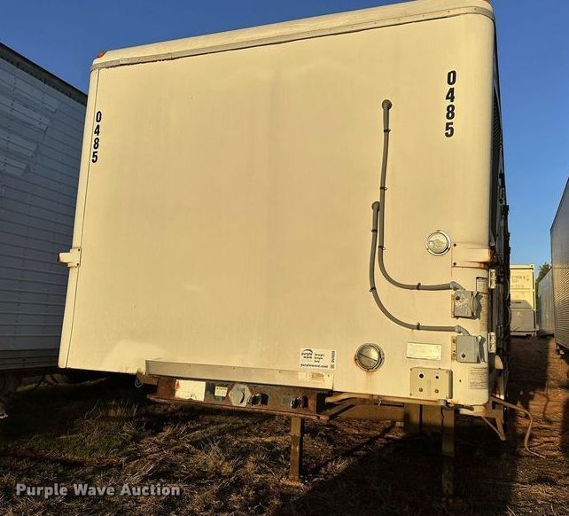 image for item DU3020 2005 Clark  CDCT-2005 refrigerated van trailer