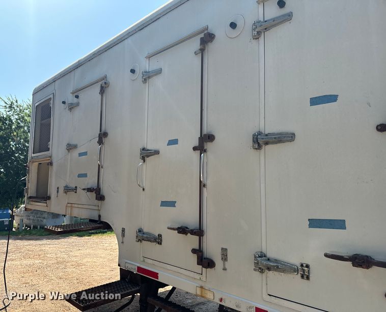 image for item DU3020 2005 Clark  CDCT-2005 refrigerated van trailer