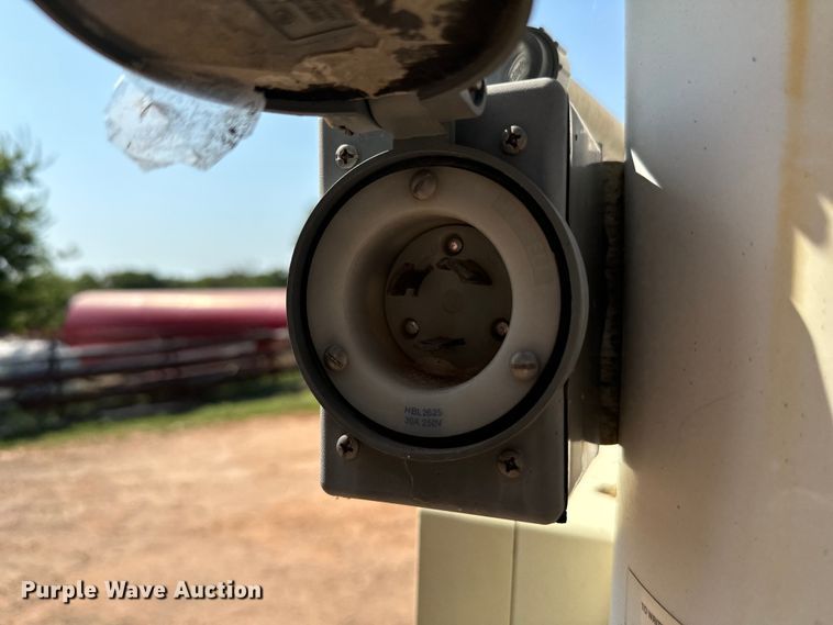 image for item DU3020 2005 Clark  CDCT-2005 refrigerated van trailer